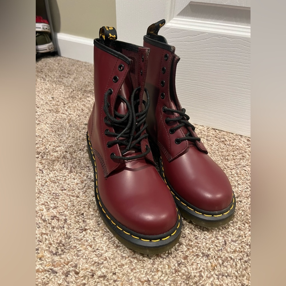 Dr. Martens women’s 1460 smooth leather lace up boots